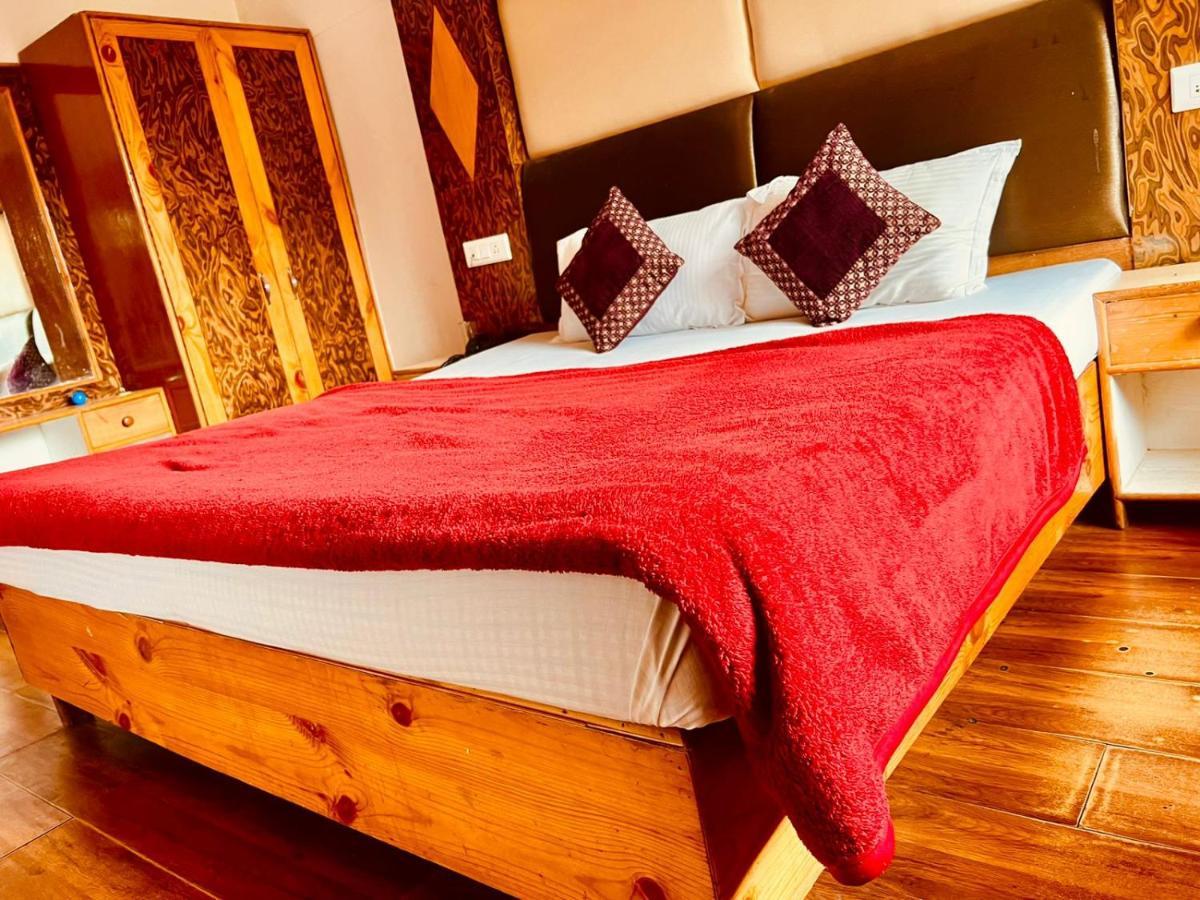 Hotel Solitaire Manali - A Few Steps From Mall Road 외부 사진