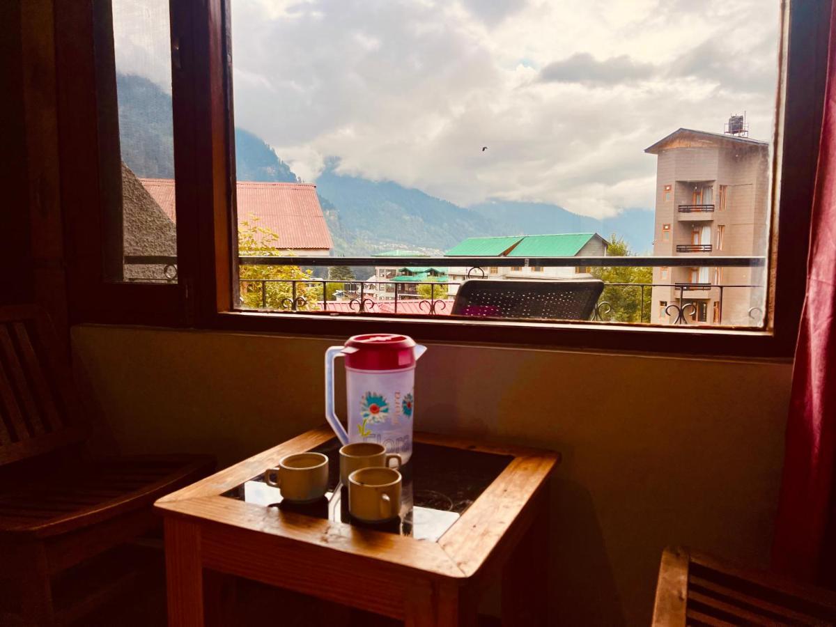 Hotel Solitaire Manali - A Few Steps From Mall Road 외부 사진